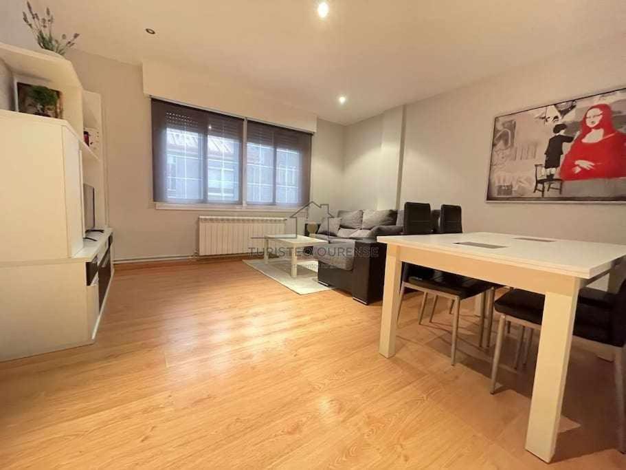 Apartament O Cuarto De Abastos Ourense Zewnętrze zdjęcie